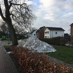 Huygensstraat bij elkaar geveegde sneeuw 17-02-2021 mvs